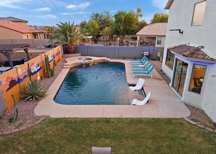 Chill And Relax Luxury Retreat With Pool Game And Steam Holiday home Casa Grande