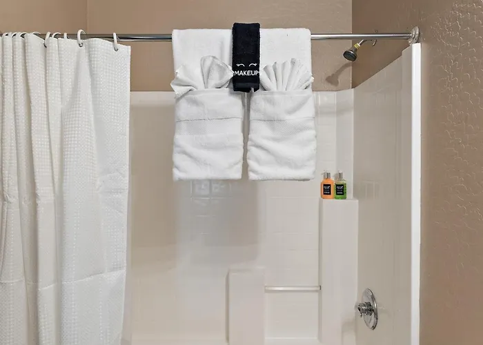 Chill And Relax Luxury Retreat With Pool Game And Steam Holiday home