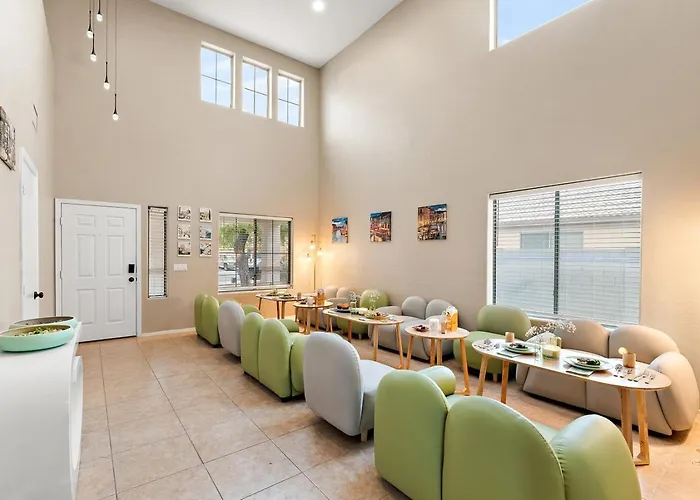 Chill And Relax Luxury Retreat With Pool Game And Steam Holiday home