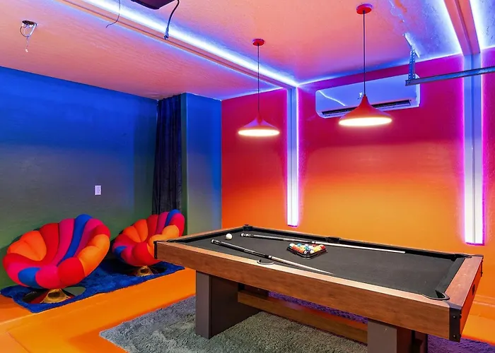 Chill And Relax Luxury Retreat With Pool Game And Steam Holiday home *